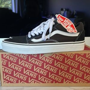 BRAND NEW Vans Old Skools